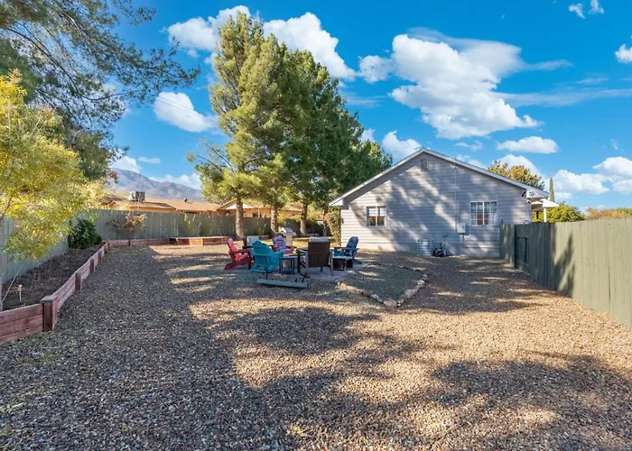 Relaxing 3br Getaway Close To Vineyards With Shared Hot Tub Cottonwood